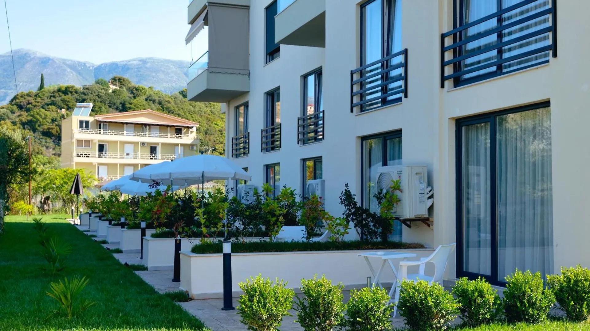 The Blue Wave Hotel Himarë